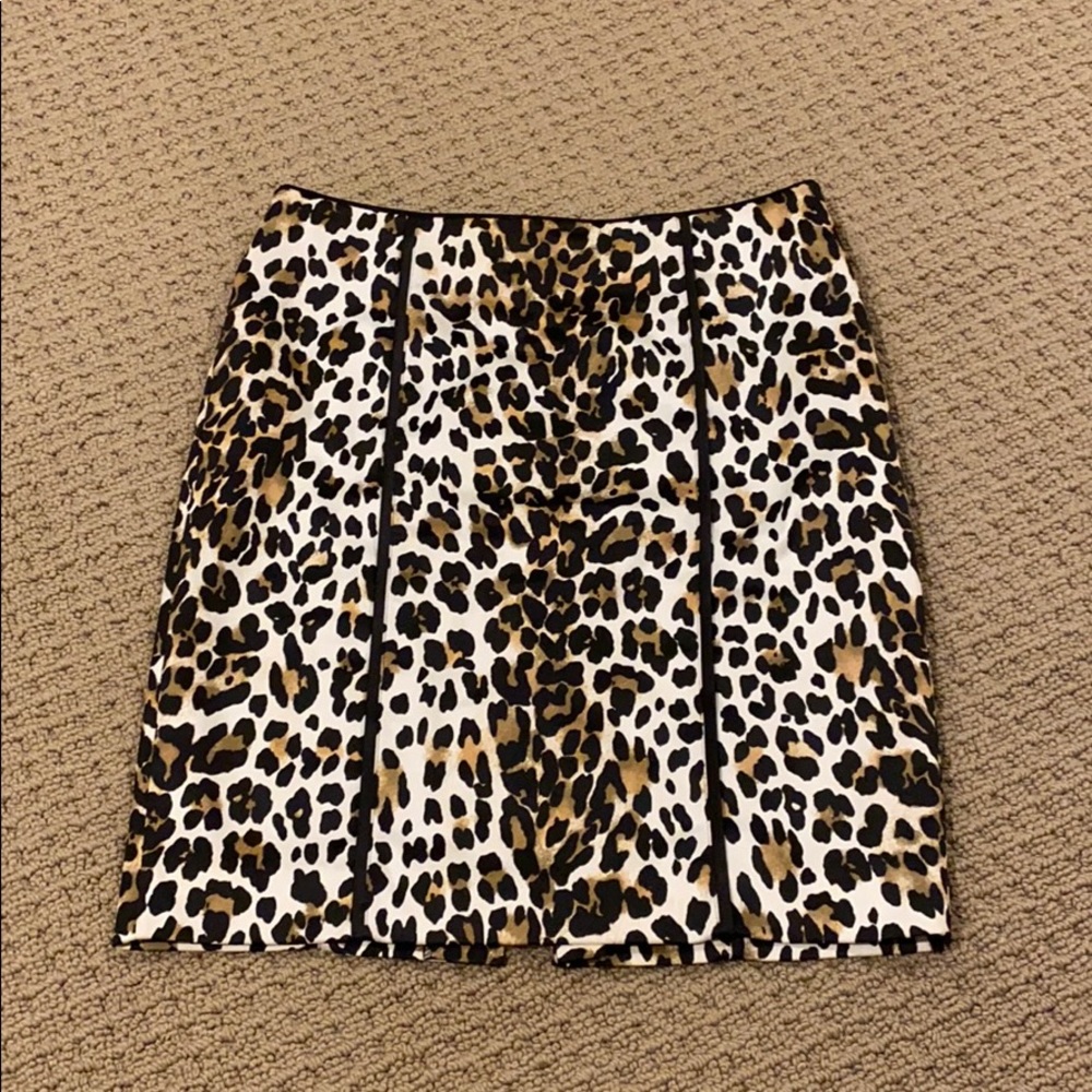 NEW White House Black Market Cheetah Pencil Skirt